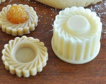 GRATIS WERELDWIJDE VERZENDING: Pineapple Tart Cutter / Mold / Mould / Cookie Cutter