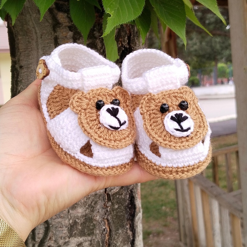 Babyschuhe Häkelanleitung mit Bär Applikation, 0-15 Meter Bild 4