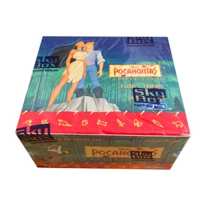 Werkseitig versiegelte Schachtel mit Disneys Vintage-Sammelkarten von Pocahontas. 36 Packungen à 8 Karten + 1 Pop-Out-Karte. Skybox 1995. Sammle sie alle!
