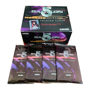 4 paquetes de cartas coleccionables vintage de Babylon 5 Edición Especial. 8 cartas por paquete. Autógrafos insertados al azar. ¡Colecciónalos todos! Skybox 1997.