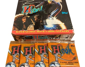 4 packs of Hook vintage trading cards. 8 movie cards and 1 sticker per pack. Topps 1991. Collect them all! Robin Williams! Dustin Hoffman!