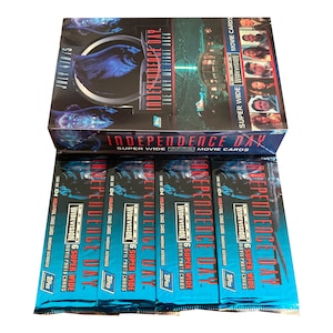 4 Packungen Inbezug auf den alten Film. 6 Super breite Karten pro Packung. Topps 1996. Will Smith Matt Goldblum Bill Pullman