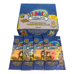 4 Packungen Webkinz Series 2 Vintage Sammelkarten. 5 Karten pro Packung. Alle Ihre Lieblings-Webkinz-Haustiere, -Charaktere und -Gegenstände! Herausgegeben von Ganz