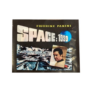 1 pak Space: 1999 vintage albumstickers. 6 stickers per verpakking. Uitgegeven door Panini in 1977. Zeer zeldzaam!