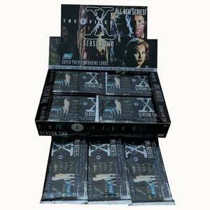 3er Packs Sammelkarten aus Akte X Staffel 2. 9 Karten pro Packung. Topps 1996. Die Wahrheit liegt da draußen! Dana Scully! Fuchs Mulder!