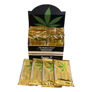 4 pakjes The Marijuana Stories - Cannabis Adventures ruilkaarten, serie 2. 8 kaarten per pakje. 102 kaarten voor een complete set. InLine 1996.