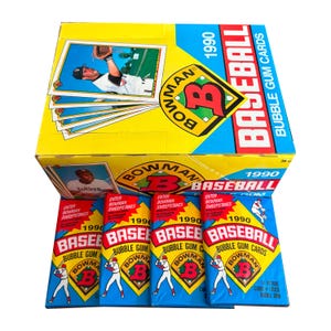 1990 年 Bowman ベースボール カード 4 パック。ヴィンテージ ワックス パック 1 つにつき 14 枚のピクチャー カード。全部集めましょう! Topps 1990。MLB