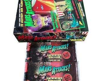 2 packs of Mars Attacks! widevision movie cards. 9 cards per pack. Randomly inserted holo-foil chase cards. Topps 1996. Tim Burton!