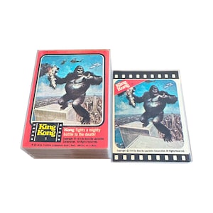 King Kong complete set of 55 vintage trading cards and 11 stickers from the 1976 movie. Overall very good condition. Topps 1976. see pics