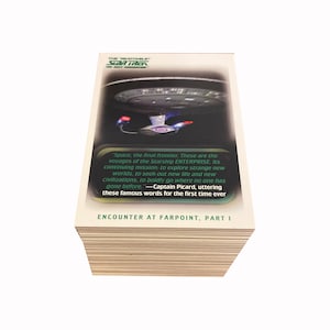 Jeu complet de 110 cartes à collectionner vintage Star Trek The Next Generation en excellent état. Publié par Rittenhouse au début des années 2000