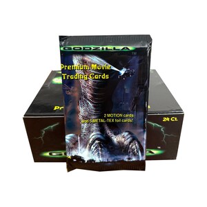 1 förpackning Godzilla premium-samlarkort från filmen. 2 rörelsekort + 5 metallfoliekort per förpackning. Samla allihop! JPP Amada 1998.