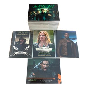 Arrow The Television Series Season 2 complete base set of 72 vintage trading cards+ 4 complete chase sets in excellent condition. Cryptozoic