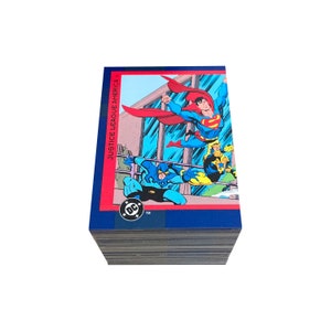 DC Cosmic Teams komplettes Basis-Set mit 150 Vintage Sammelkarten + 13 Bonus Karten in ausgezeichnetem Zustand. Skybox 1993. Gerechtigkeits-Liga
