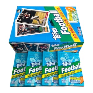 Lot de 4 cartes de football NFL 1992 Topps série 2 vintage. 15 cartes par paquet. Carte Topps Gold dans chaque paquet. Collectionnez-les tous ! Topps 1992.