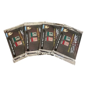 4 pacotes de 30 Anos de Star Trek: Reflexões da Fase Futura. Dois cards colecionáveis vintage. 8 cards por pacote. Skybox 1996.