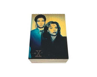 X-Files Season 1 complete set of 72 vintage trading cards in excellent condition. Topps 1996. The truth is out there. Mulder! Scully!