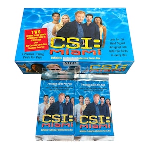 2 paquets de CSI : cartes à collectionner vintage Miami série 1. 7 cartes par paquet. Possibilité d'autographes et de cartes de chasse en feuille d'or. Encre stricte 2005.