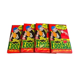 4 Packungen mit 1990 Topps Football Spielkarten. 15 Karten pro Vintage Wachspackung. Joe Montana Art Monk Troy Aikman jede Menge NFL Stars! 1990er Jahre.