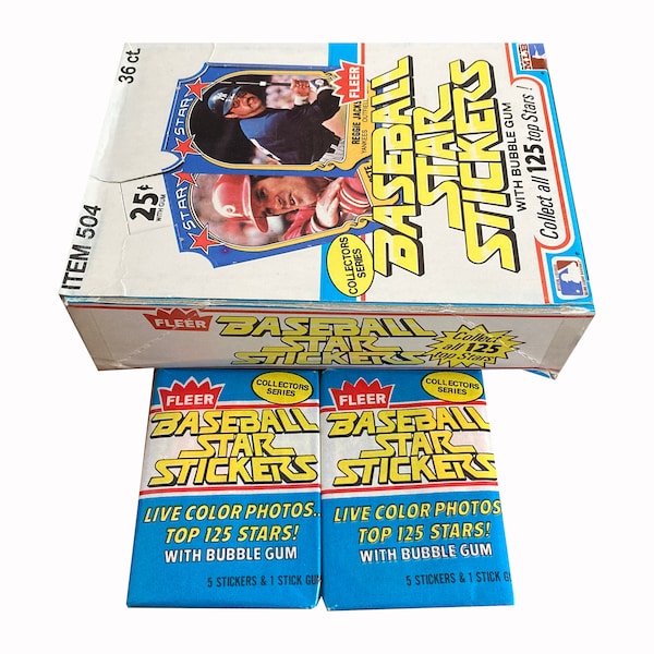 2 förpackningar med 1981 Fleer Baseball Star-klistermärken. 5 klistermärkeskort per förpackning. Samla alla 125 toppstjärnor.