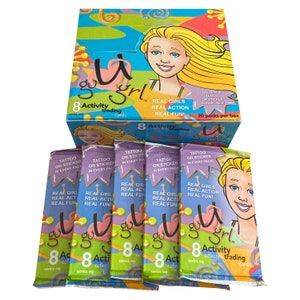 5 Packungen U Go Grl Vintage Aktivitäts-Sammelkarten. 8 Karten pro Packung. Tattoo oder Sticker in jeder Packung. Echte Mädels, echte Action, echter Spaß!