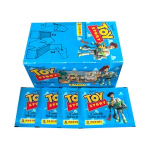 4 Packungen Vintage Toy Story sammelbare Album-Aufkleber. 6 Sticker pro Packung mit all deinen Lieblingscharakteren! Panini 1995.