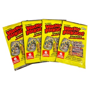4 pacotes de adesivos de cartões colecionáveis de paródia vintage da nova série 2 da Wacky Packages. 6 cartões de adesivos por pacote. Lançado pela Topps. GPK