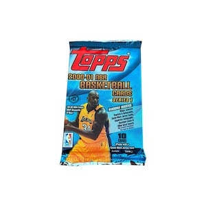 1 paquet de cartes de basket-ball NBA vintage Topps série 1 2000-2001. 10 cartes par paquet. Insertions aléatoires, y compris des autographes de Superstar.