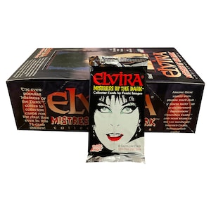 1 Packung Elvira Mistress Of the Dark Sammelkarten. 7 ultradicke Karten pro Packung. Sammel alle 72! Bilder aus dem Comic 1996.