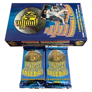 2 confezioni di carte Topps Embossed Baseball del 1995. 6 carte per confezione, inclusa 1 carta foil Golden Idol. Collezionali tutte! Topps 1995. MLB