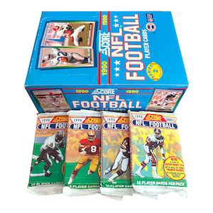 4 pakken 1990 Score Series 2 NFL Football-kaarten. 16 kaarten per pak. Veel klassieke NFL-sterren! Scoor 1990. Verzamel ze allemaal!