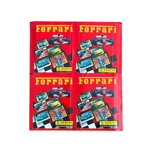 4 Packungen Vintage Ferrari Album-Aufkleber zum Sammeln. Hergestellt von Panini in 2003 haben die Aufkleber die gleiche Größe wie Sammelkarten. Sammle sie alle!