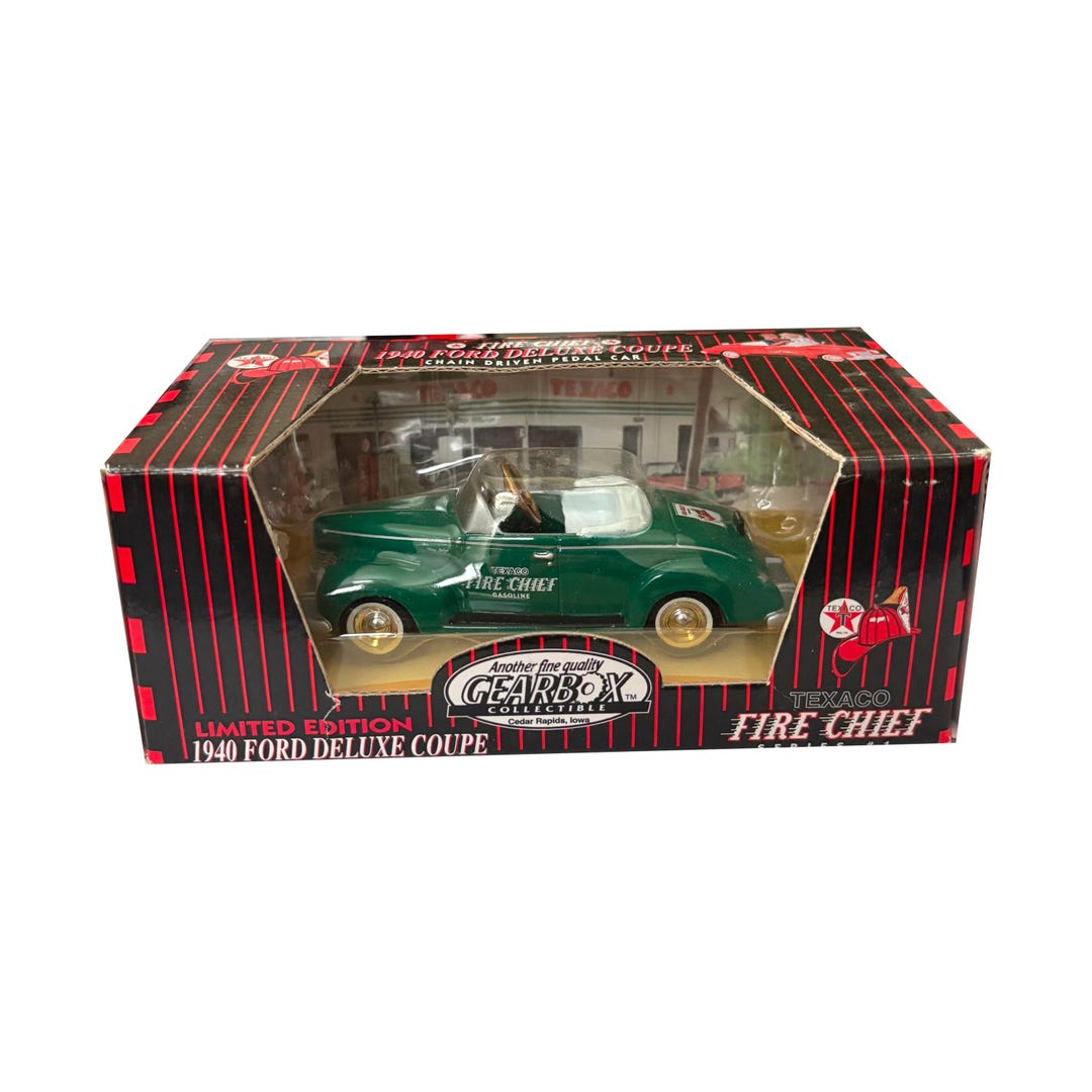 1940 Texaco Fire Chief Ford Deluxe Coupe Limited Edition Diecast