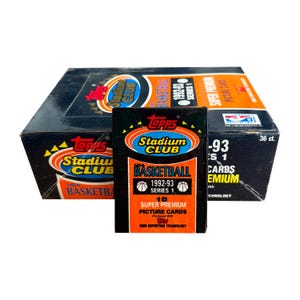 1 paquet de cartes de basket-ball vintage Topps Stadium Club Series 1 1992-1993. 15 cartes de basket-ball NBA super premium par paquet. Topps 1992.