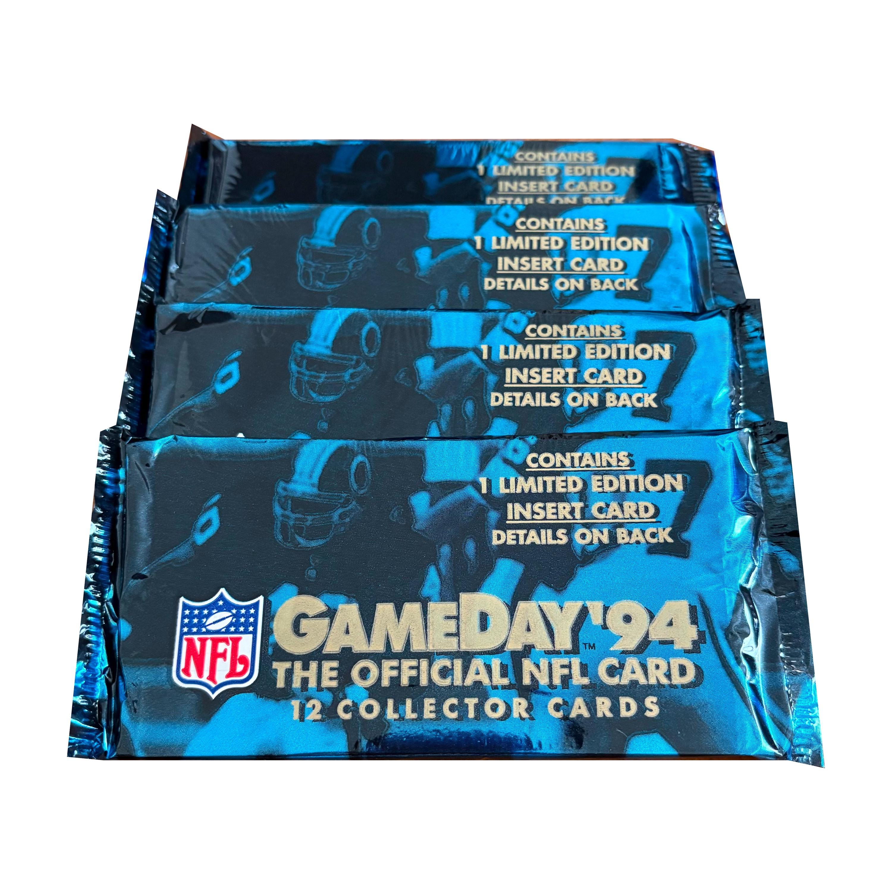 4 confezioni di carte vintage extra larghe Fleer Gameday '94 del football NFL. 12 carte, inclusa una carta inserto in edizione limitata per confezione. Fleer 1994.
