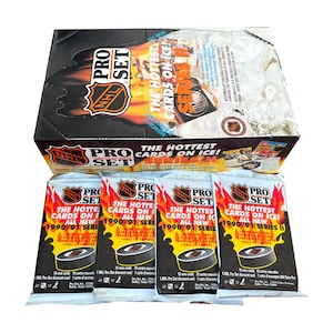 4 packs of 1990-91 Pro Set vintage NHL hockey cards Series 2. 15 cards per pack. Pro Set 1991. Nice NHL collector&#39;s item!