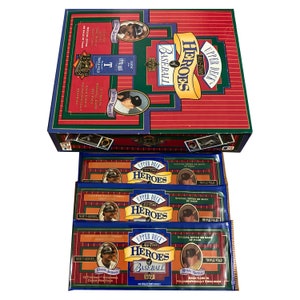 3 confezioni di carte collezionabili vintage di All-Time Heroes of Baseball. 12 esclusive carte da baseball tripla piegatura per confezione. Ponte superiore 1993.