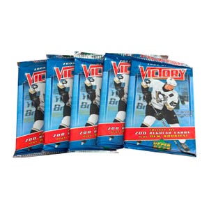 5 paquets de cartes de hockey de la LNH vintage Upper Deck Victory 2006. 6 cartes par paquet. Collectionnez les 200 + nouvelles recrues ! Pont supérieur 2006. Sidney Crosby