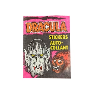 1 paquet d'autocollants Dracula par Monty Factories (Pays-Bas). Monstre de collection très rare ! Contient 3 stickers monstres circulaires. Vers les années 1970.