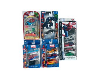 CLEARANCE! Lot of 5 packages of Spiderman diecast toy cars with varying degrees of damaged packaging. Made in 2006.
