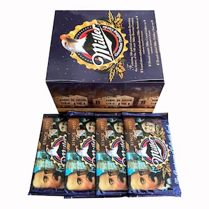 4 paquets de cartes à collectionner authentiques Miller. Le champagne des cartes de collection ! 9 par paquet. Cartes de poursuite insérées au hasard. L'heure du sport 1995.