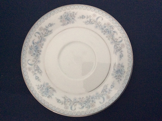 Mikasa Dresden Rose L9009 Saucers Fine China Set of Four Mikasa Dresden Rose L9009 Saucers Fine China Set of Four