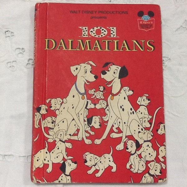 Livre relié de 101 Dalmatiens Walt Disney Productions Copyright 1983, le monde merveilleux de Disney de lecture