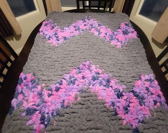 PATTERN & Video Tutorial: Sweet Dreams- 2 Color Chevron Blanket (PDF + Excel)