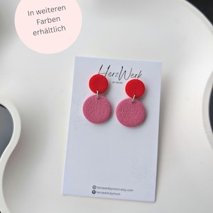 silberne Edelstahl Ohrstecker aus Polymerton in verschiedenen bunten Farben