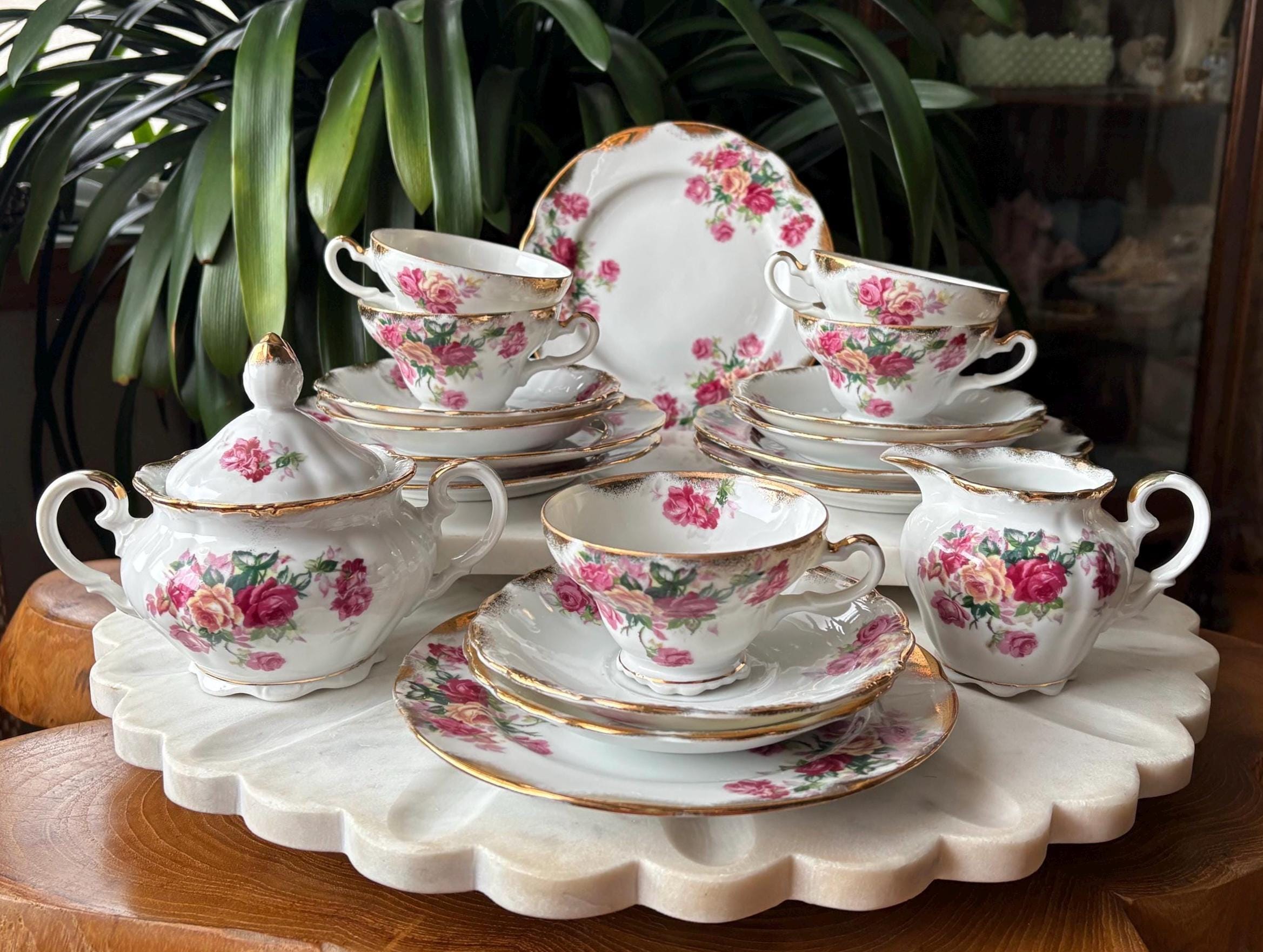 手描き チャイナペインティング ボンボン入れ 小物入れ 蓋付き 金彩 花柄 美品 キッチン・食器 手描き チャイナペインティング ボンボン入れ 小物入れ