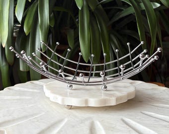 1990’s IKEA Silver Wire Metal Fruit Basket - Retro Vintage Chrome Decorative Storage Bowl