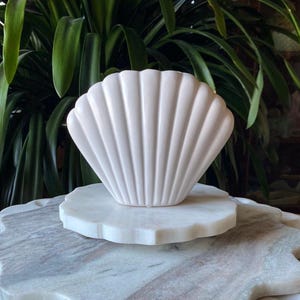 Coastal Shell-Shaped Vase - Ceramic White Scallop Shell Beach Ocean Decor