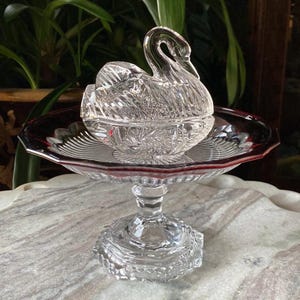 Vintage Kristall Schwan zweiteiliges Schmuckstück Schmuckschatulle Deckeldose Glasschale Halter
