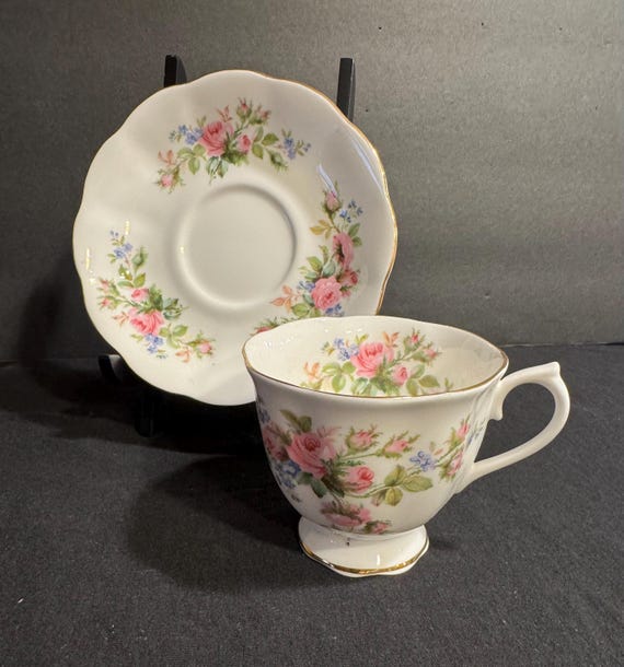 Royal Albert Moss Rose Pattern Tea Cup & Saucer Set Bone China