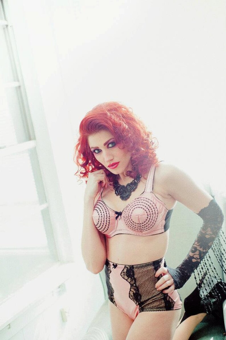 Love Me Tender Melons shops Deluxe Underwired Bullet Bra